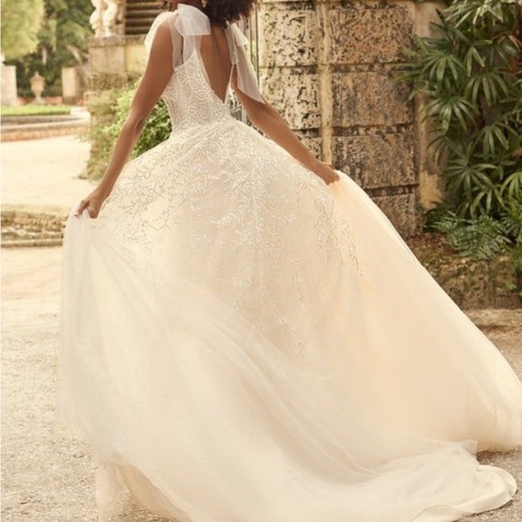 Maggie Sottero Dresses & Skirts - Maggie Sottero White Lace Backless A-Line Wedding Dress